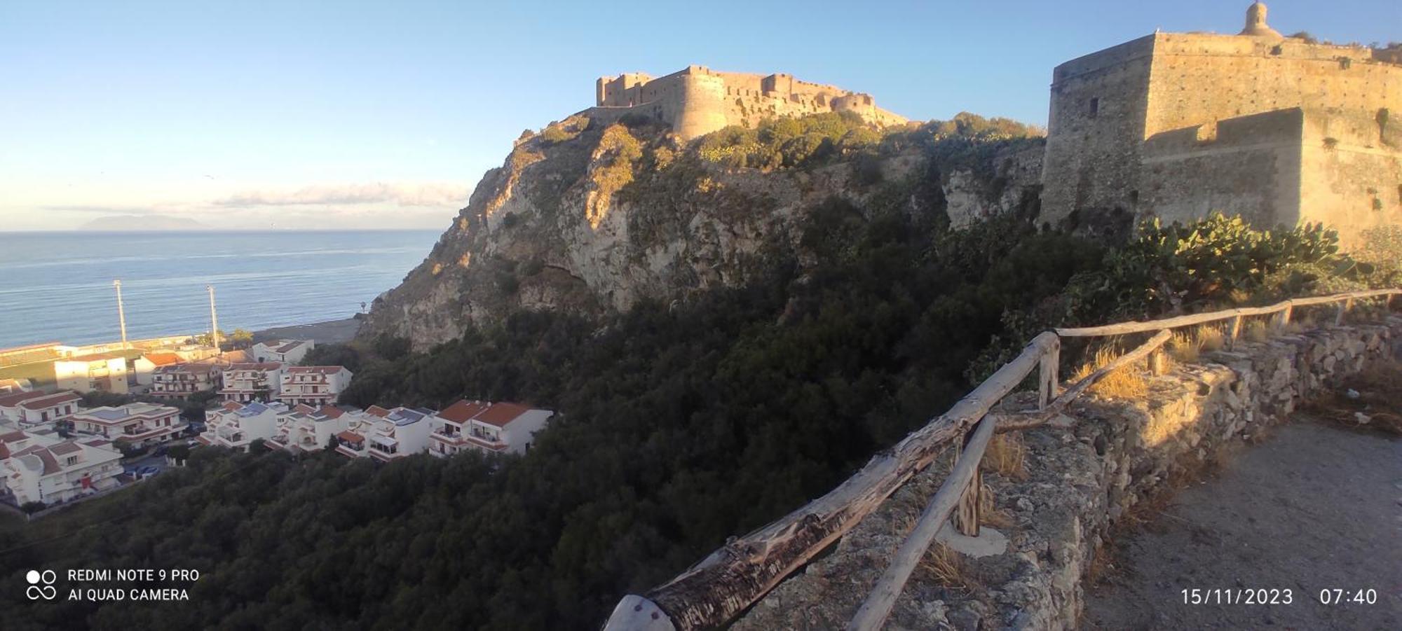 La Casa Del Nonno Panzió Milazzo Kültér fotó